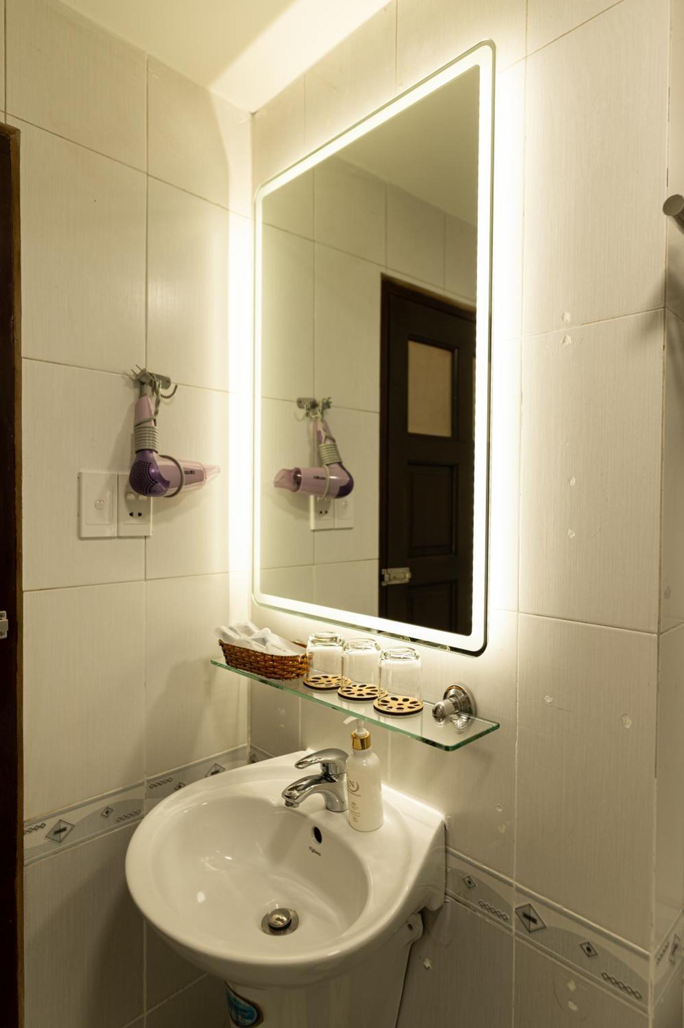 Lantern Hotel Хошимин Экстерьер фото