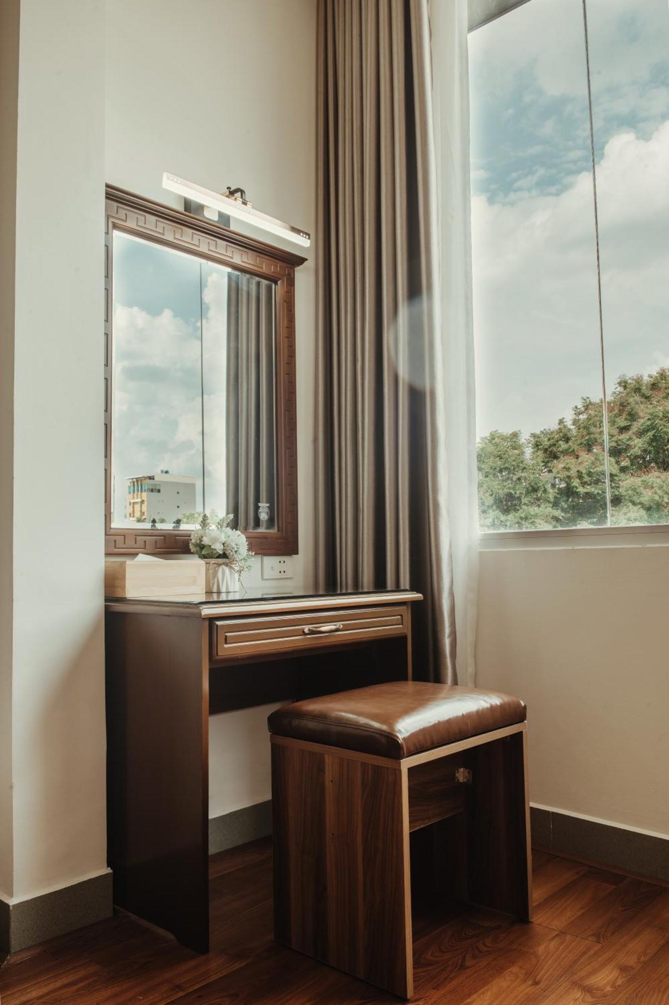 Lantern Hotel Хошимин Экстерьер фото
